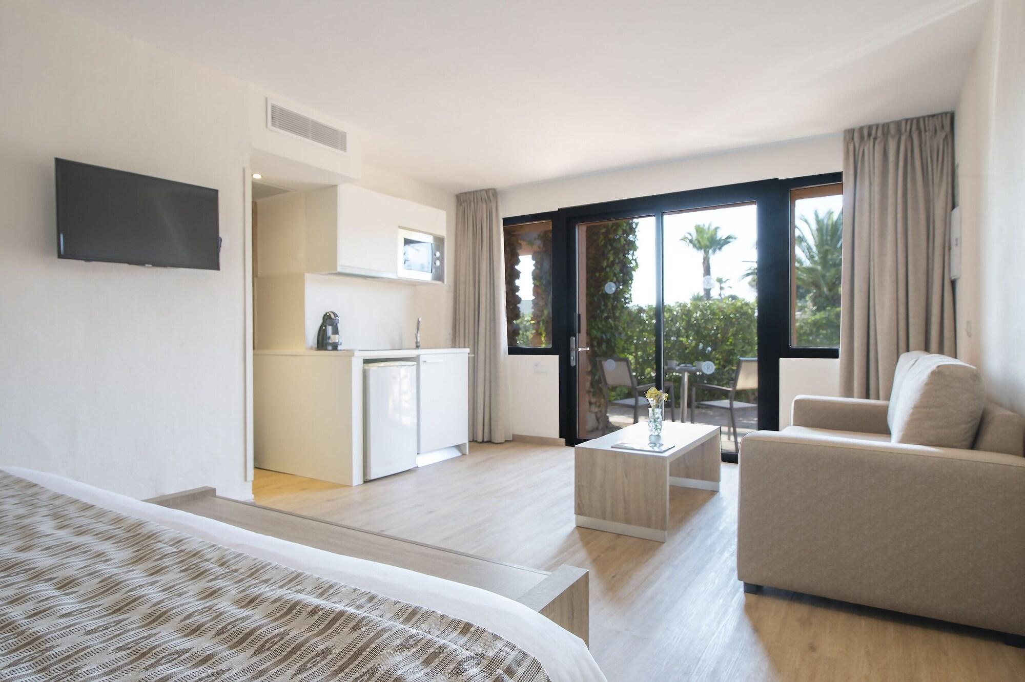 Menorca - Adults Recommended - By Pierre & Premium Hotel Binibeca